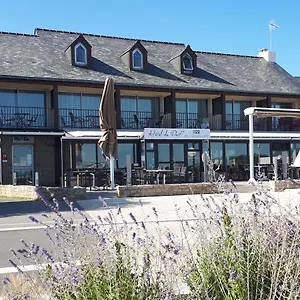 Hotel Du Port Bar Restaurant